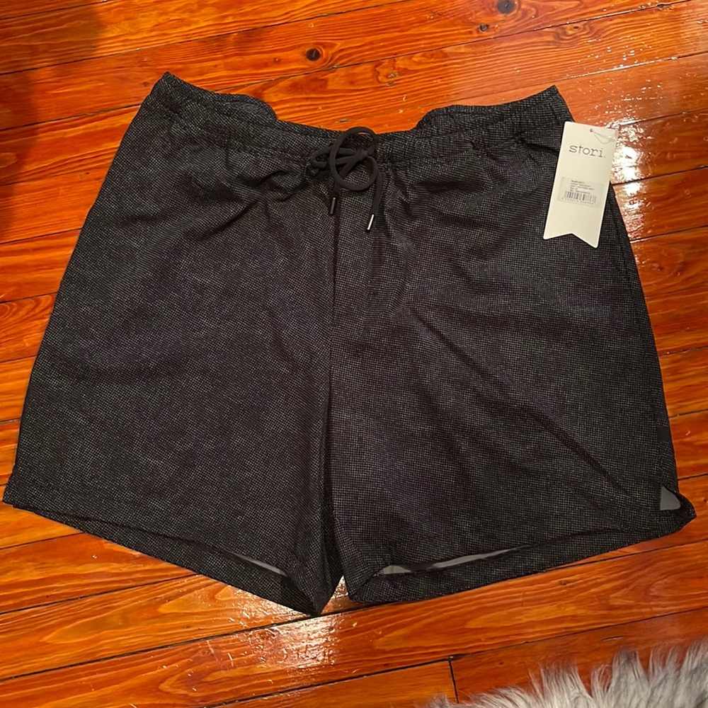 Stori Men’s Icon 6” shorts